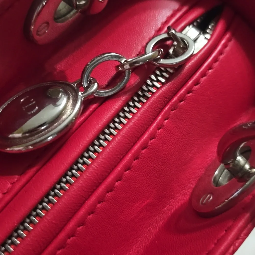 Like NEW!!! Christian Dior Lady Dior Bag Cannage Quilt Lambskin Medium - Picture 7 of 16